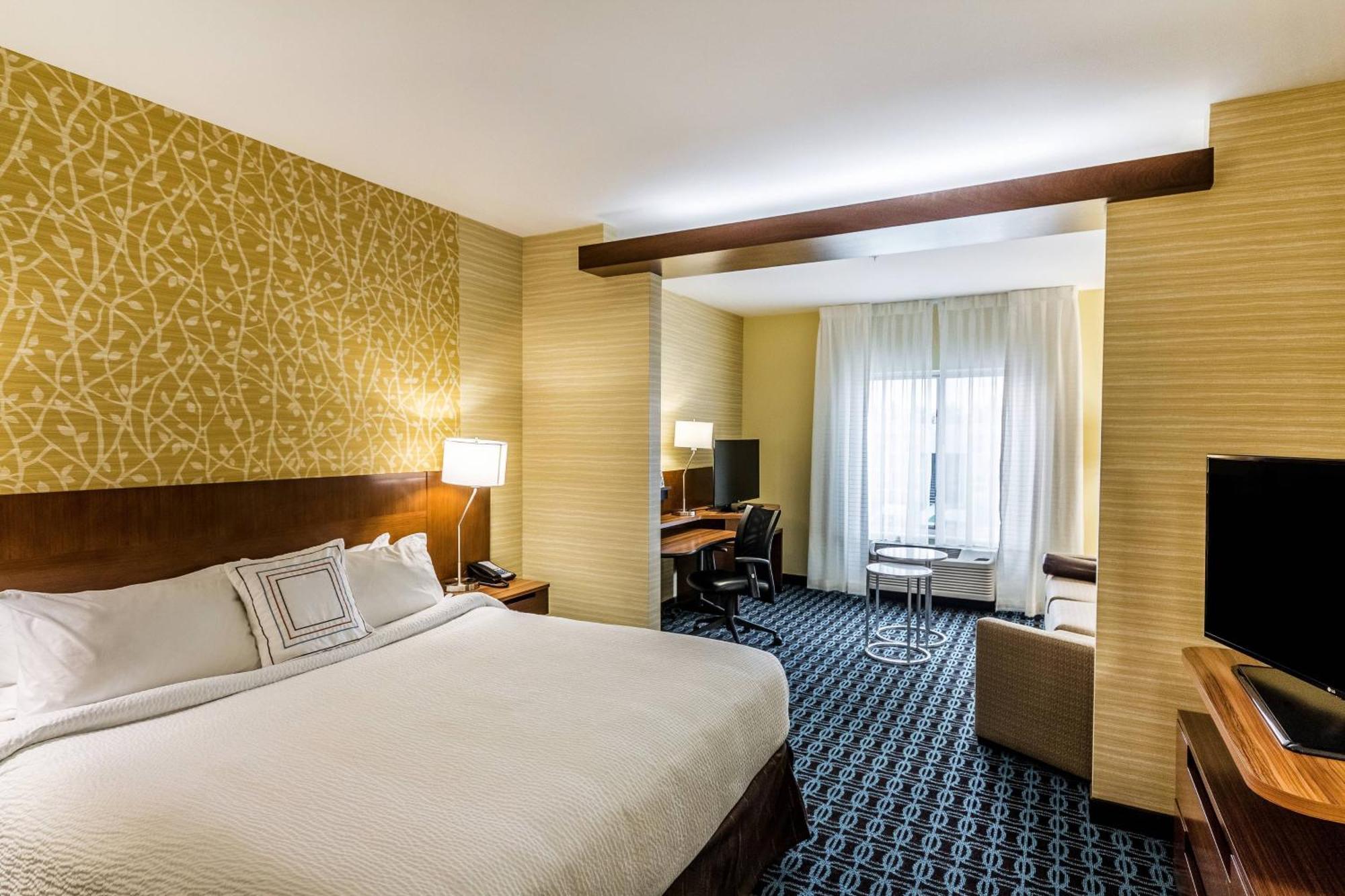 Hotel Fairfield & By Marriott